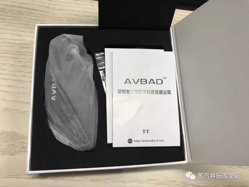 时尚外观触摸控制加热不燃烧电子烤烟–AVBAD的TT