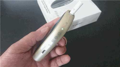 IQOS不算啥，因为有了我国产智能触摸AVBAD TT