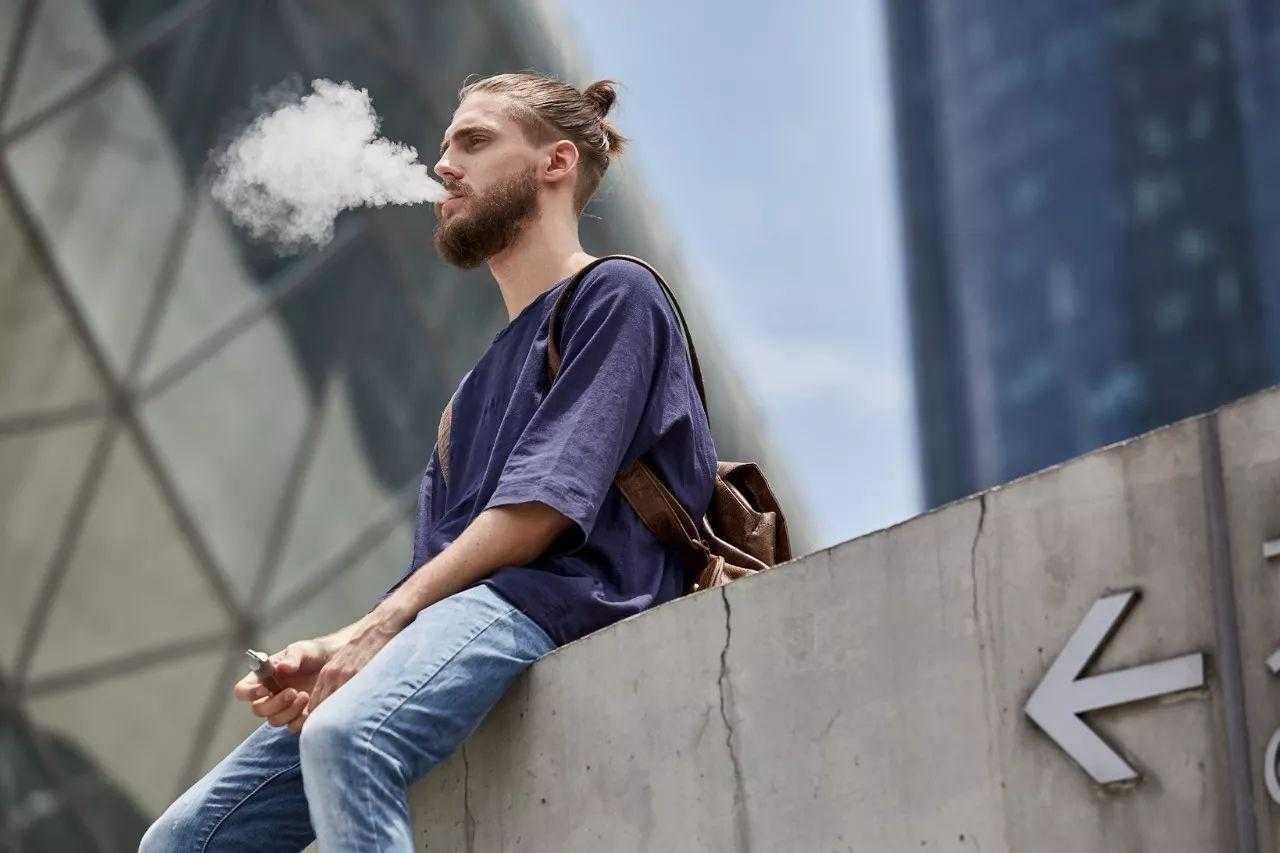 吸二手电子烟对身体有害吗？