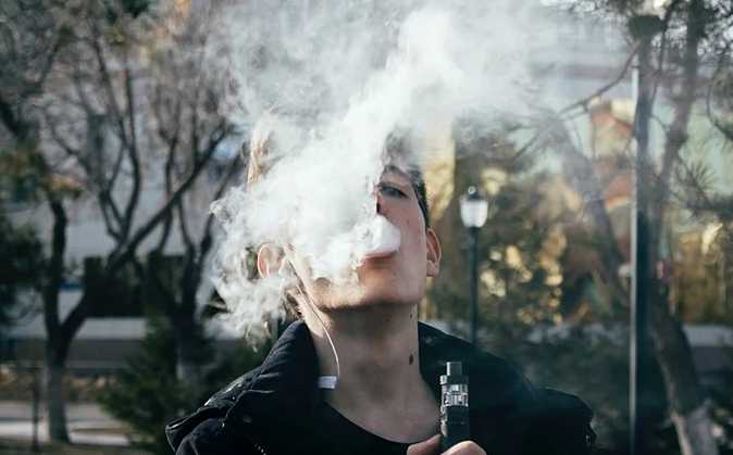 电子烟对周围人的危害有哪些?
