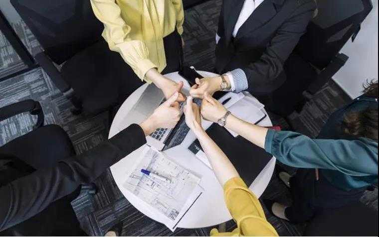 AUV电子烟品牌全新升级：重磅发布两款差异化新品