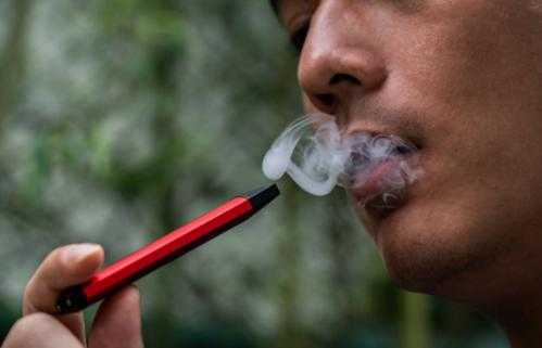 上海电子烟能否在车上抽？