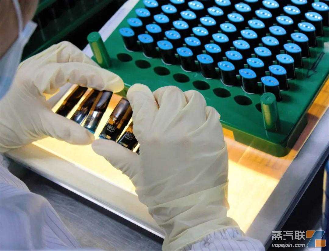 雾化用户：电子烟口味禁令之下，门店忙着坐地起价！