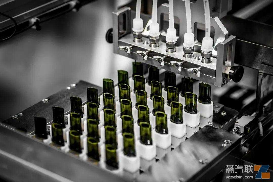 雾化用户：电子烟口味禁令之下，门店忙着坐地起价！