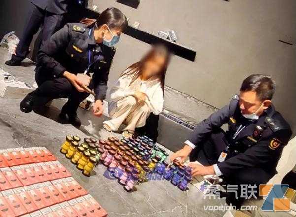 广西柳州市场监管部门严查奶茶杯暴力熊等三无电子烟