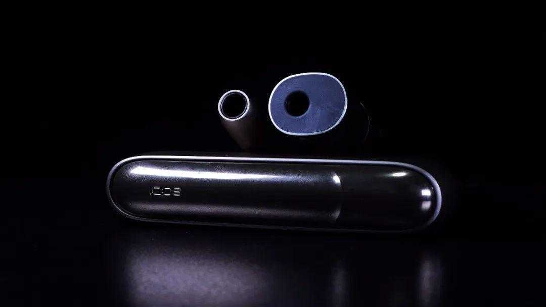 国产固态电子烟零嘉Z40对比加热卷烟IQOS 3 DUO到底赢在哪？