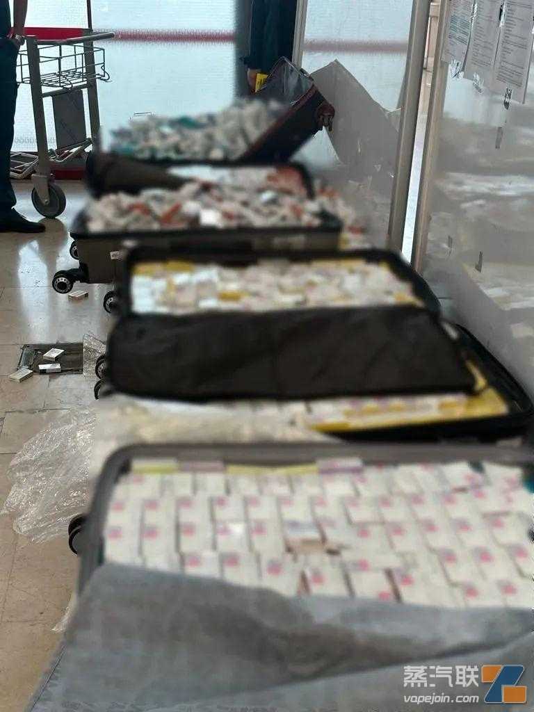 土耳其海关查获7500包走私电子烟