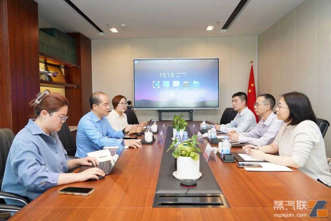 东莞市工信局麦耀钦副局长一行莅临电子烟专委会走访调研