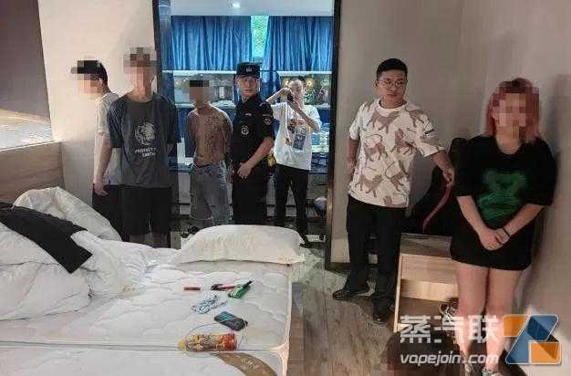 买卖“毒品平替”电子烟，湖北赤壁警方重拳出击，抓获22人！