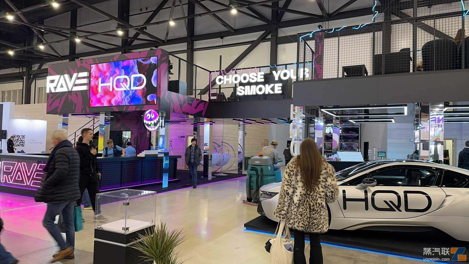俄罗斯电子烟展开幕 ELFBAR、HQD、INFLAVA等品牌亮点频现