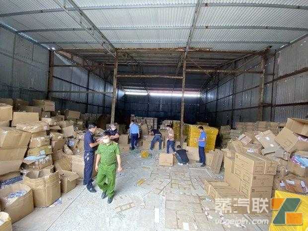 越南北宁查获10万件非法电子烟 涉及EBCREATE、LOST VAPE等品牌