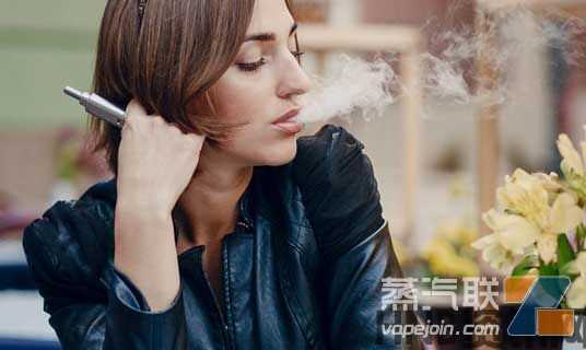 美国研究称使用电子烟无法戒除香烟
