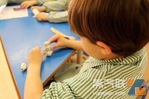 孩子手中的口香糖竟是“电子烟”？“剧毒”玩具藏在文具店里
