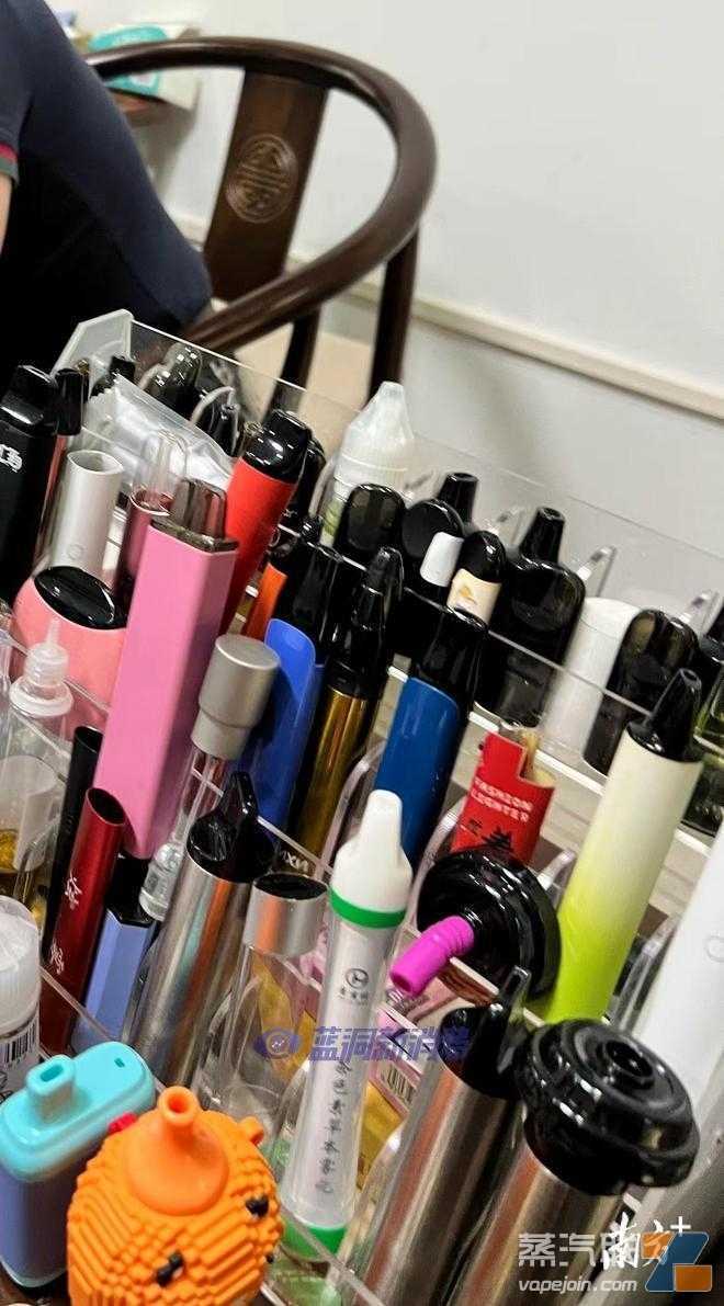 南方评论:“果味”电子烟为何还能买到?究竟是谁在卖?