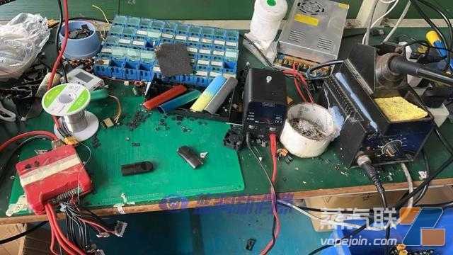 事发绍兴！奶茶杯里竟藏电子烟！专门卖给小孩！已有10人被抓