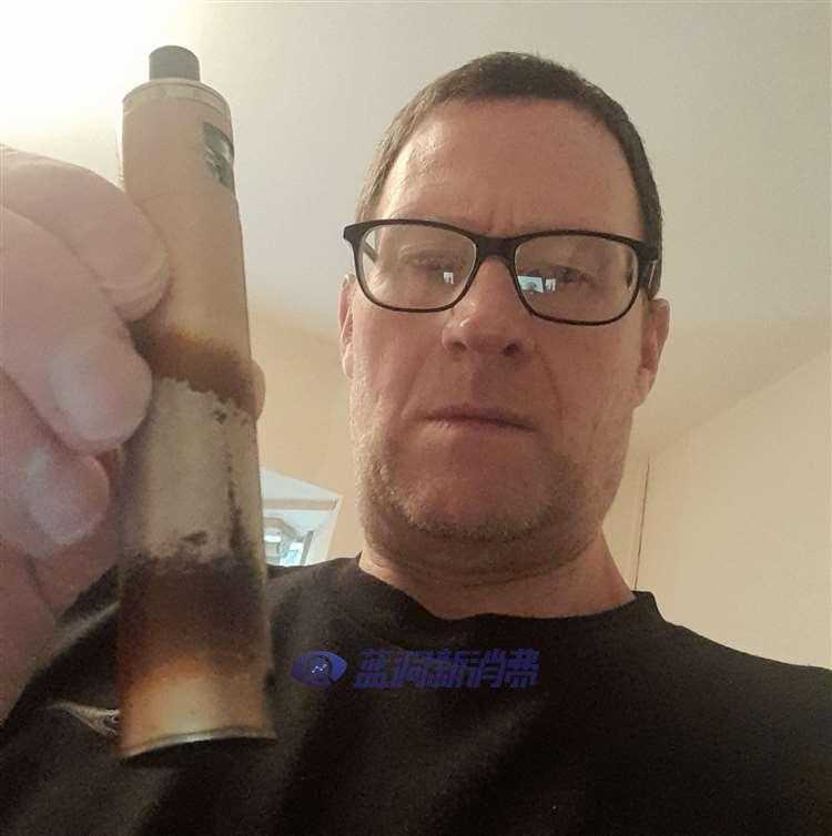 英国男子因错误使用充电器致电子烟充电时爆裂