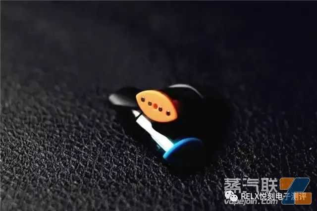 RELX悦刻电子烟，悦刻电子烟1代评测与烟弹口味的选择