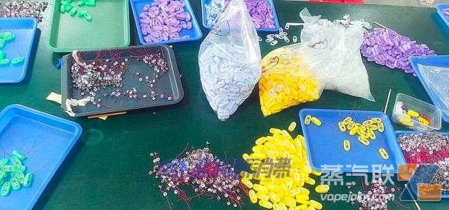 宁波破获一起非法电子烟案：抓获嫌犯17名，查扣奶茶杯等7万余支
